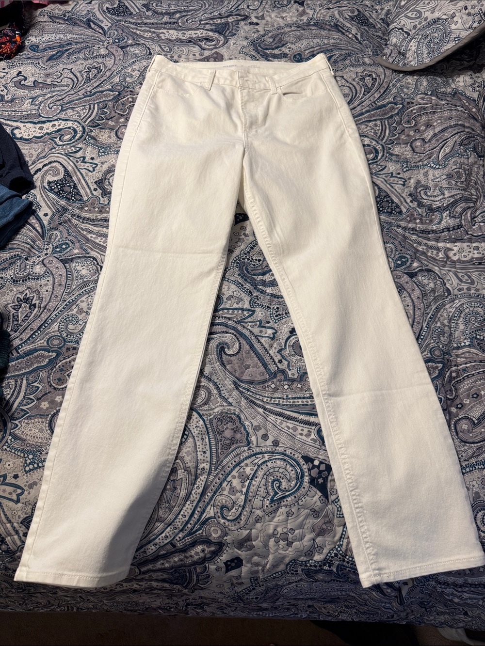 Women’s White Straight-Leg Jeans